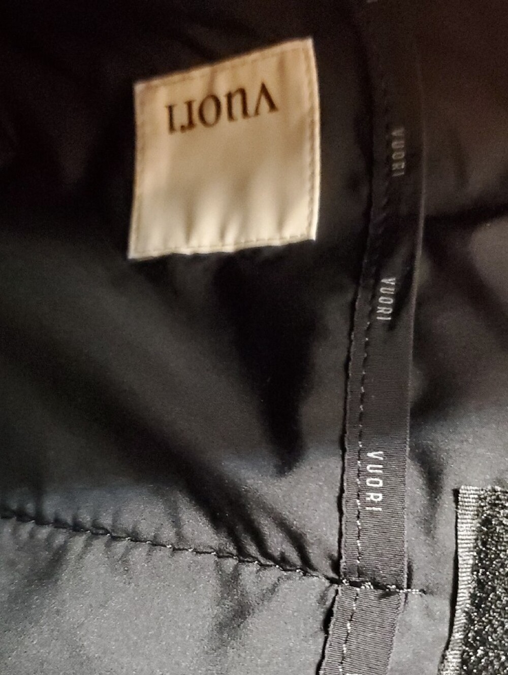 Vuori Black Quilted Nylon All Around Tote - Picture 8 of 13